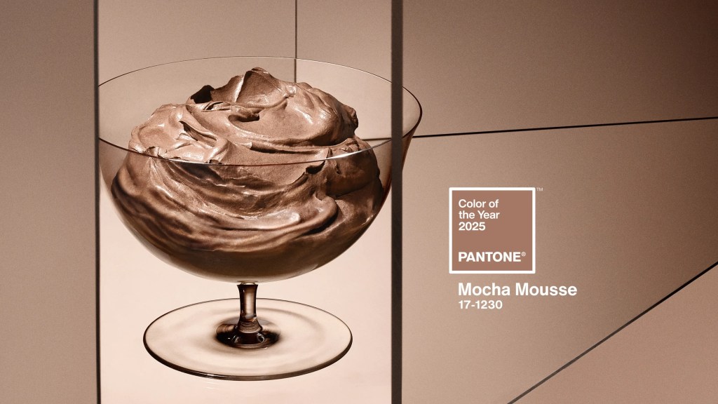 【顏色】PANTONE宣布 2025年Color of the Year：摩卡慕絲｜2024