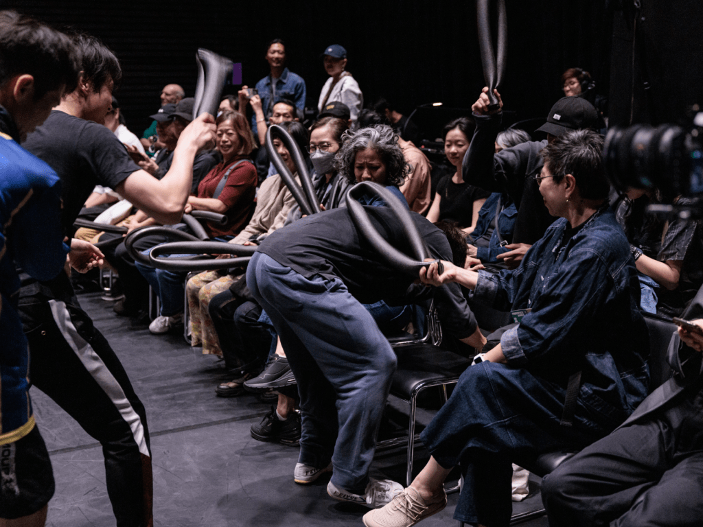 西九自由舞 搭橋