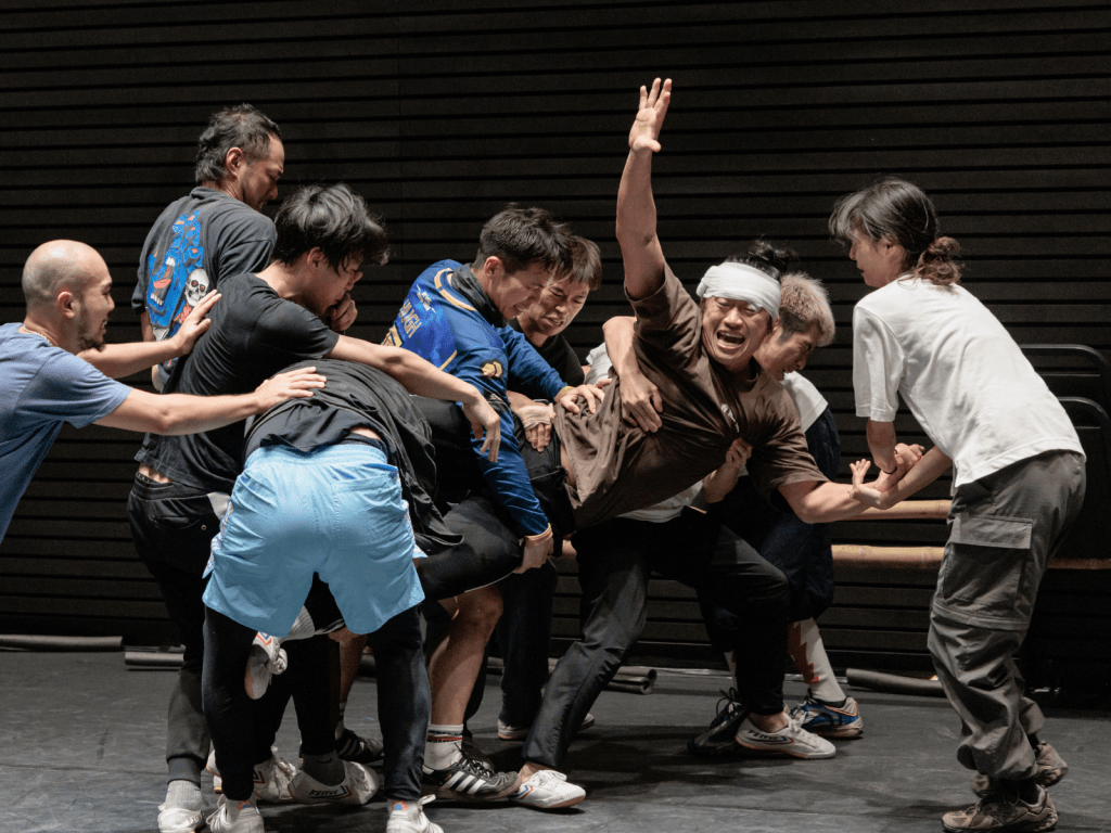 西九自由舞 搭橋