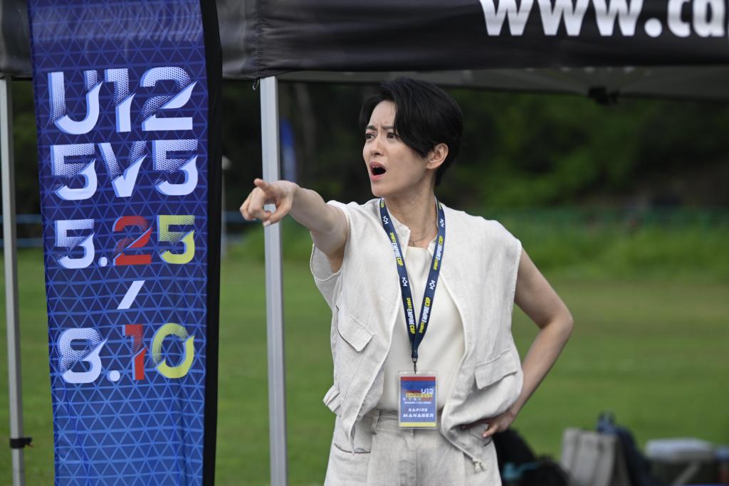 【專訪】「灰姑娘」的灑脫下半場 梁詠琪：容易滿足，不代表退而求其次 | 2025