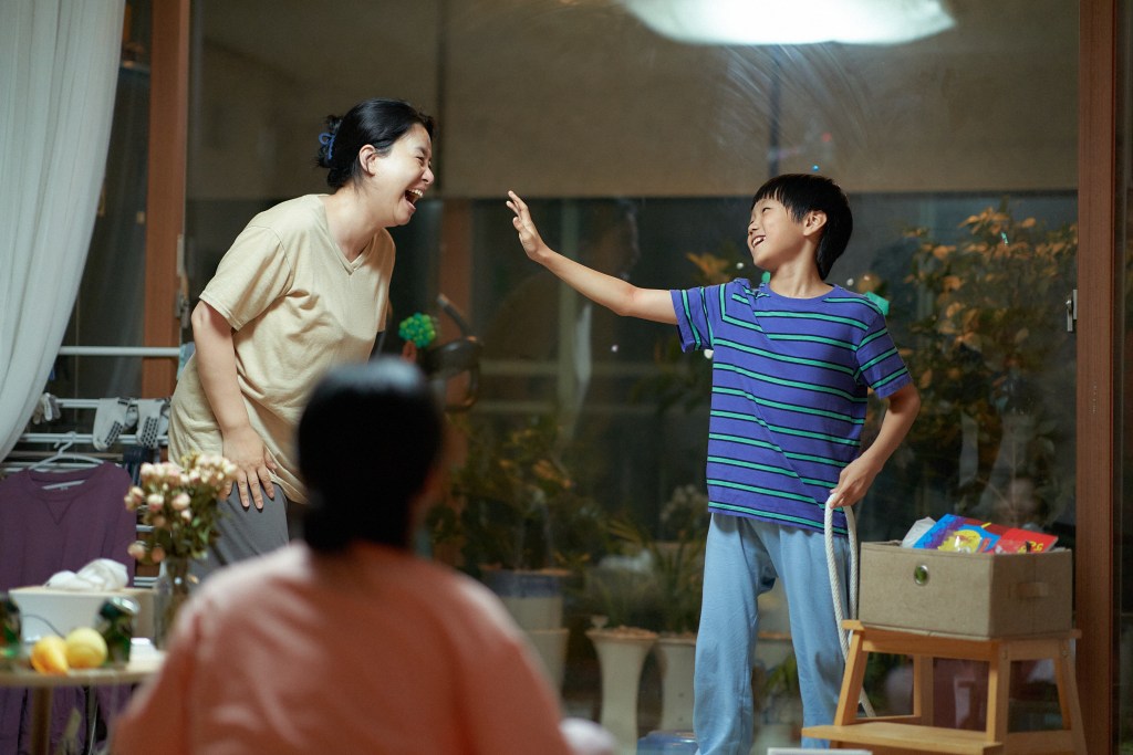 《若問世界誰無傷》導演尹佳恩