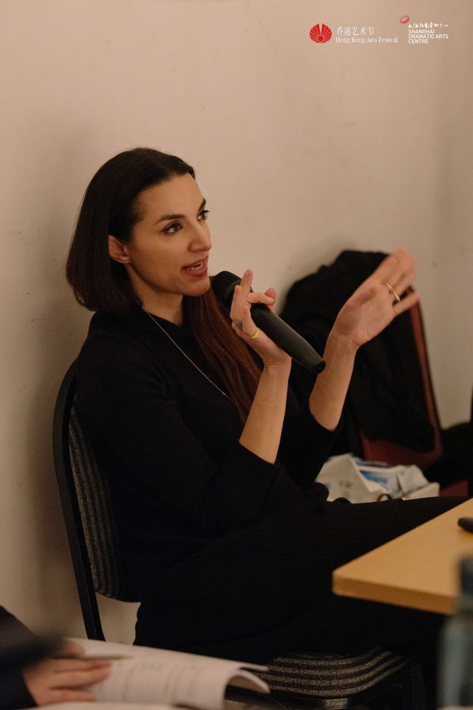 姊姊妹妹站起來